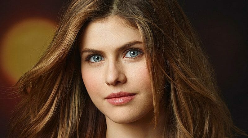 Is Alexandra Daddario Married? Her Bio, Age, Parents, Husband and Relationship