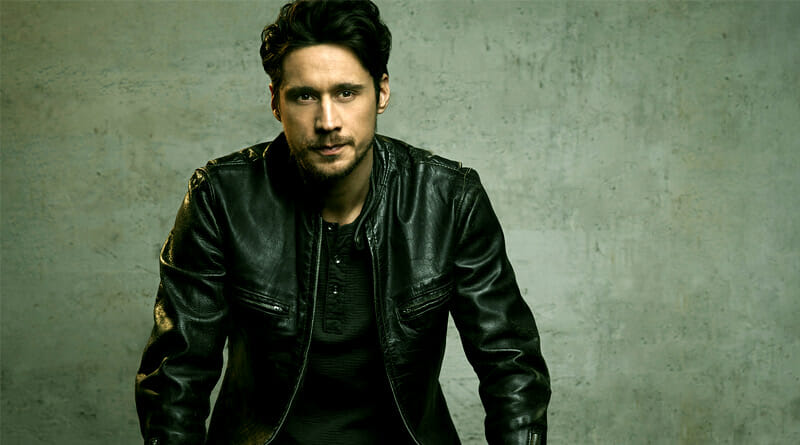 Is Peter Gadiot Married? His Bio, Age, Wife, Family and Net worth