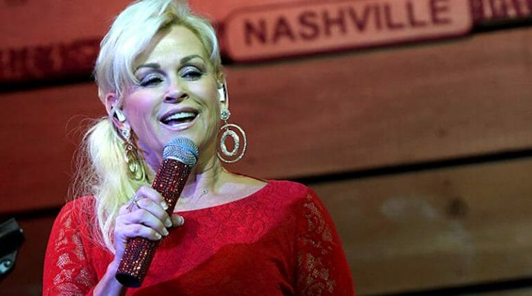 Is Lorrie Morgan Married Her Bio Age Spouse Dad Daughter and Net worth