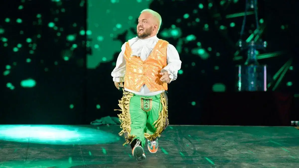 Hornswoggle in WWE