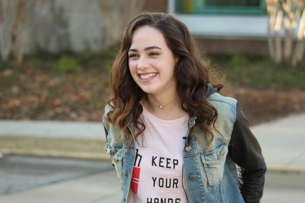 Mary-Mouser-Biography-Networth-Career-Familylife-Dating