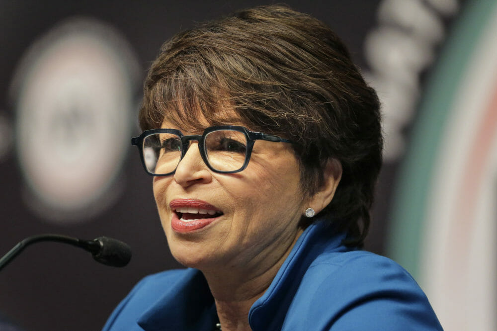 Is Valerie Jarrett Married Her Bio Age Husband Daughter Family 