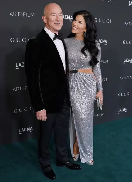 Jeff Bezos with his girlfriend Lauren Sánchez