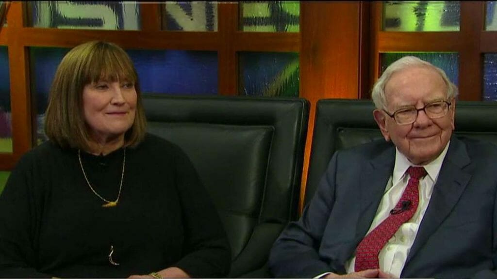Is Susan Alice Buffett Married? Her Bio, Age, Husband and Net worth ...