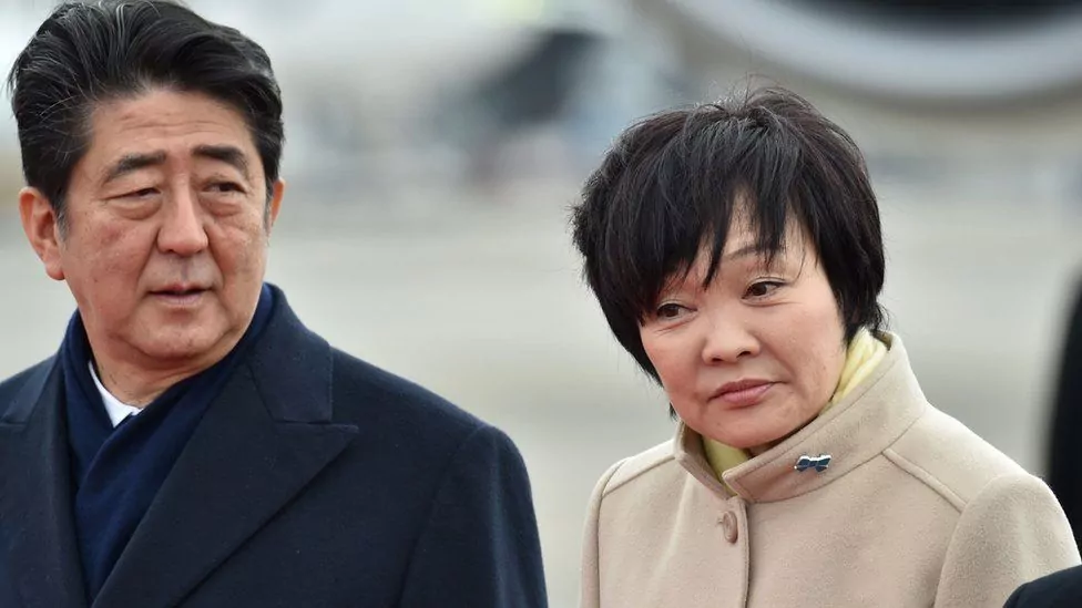 Akie Abe with her spouse