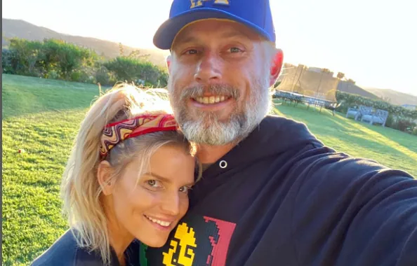 Eric-Johnson-with-his-wife-Jessica-Simpson