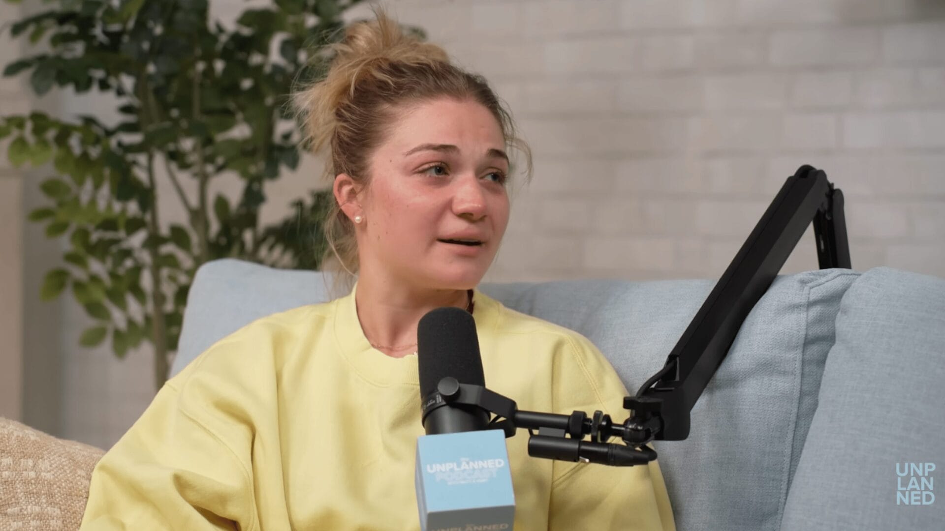 EXCLUSIVE DEEP-DIVE: Abby Howard Deep-Dive Bio, Relationship Timeline & Creator Wealth 7 abby howard 98182