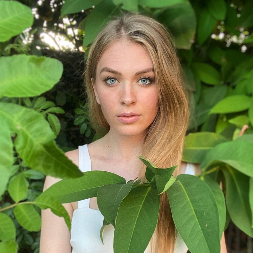 PILLAR PROFILE: QTCinderella Deep-Dive Bio, Relationship Timeline & Creator Wealth 5 QTCinderella professional documentation